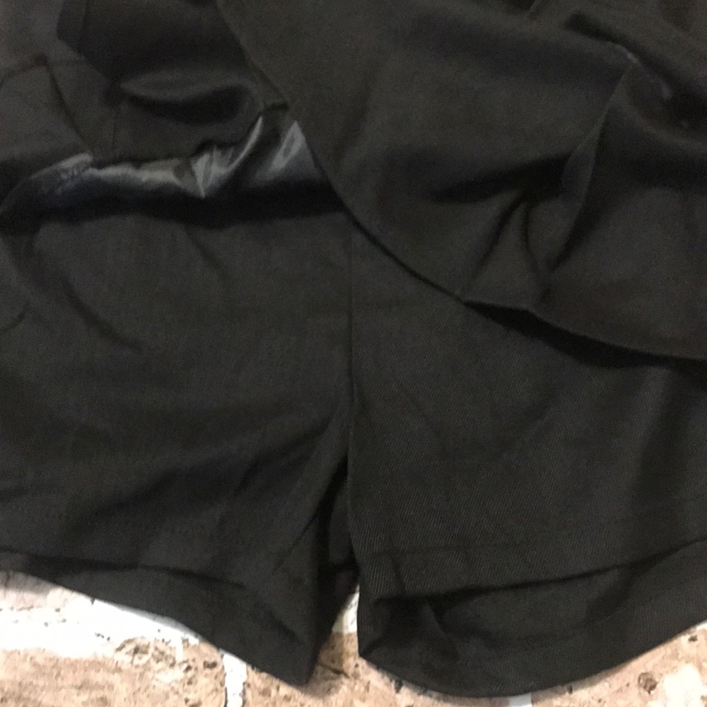 💥3/$15💥 Ryu Black Mini Skirt w/ Built in Shorts - Picture 6 of 13